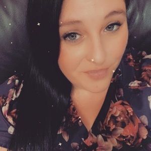 Meet your Posher, Cynthia